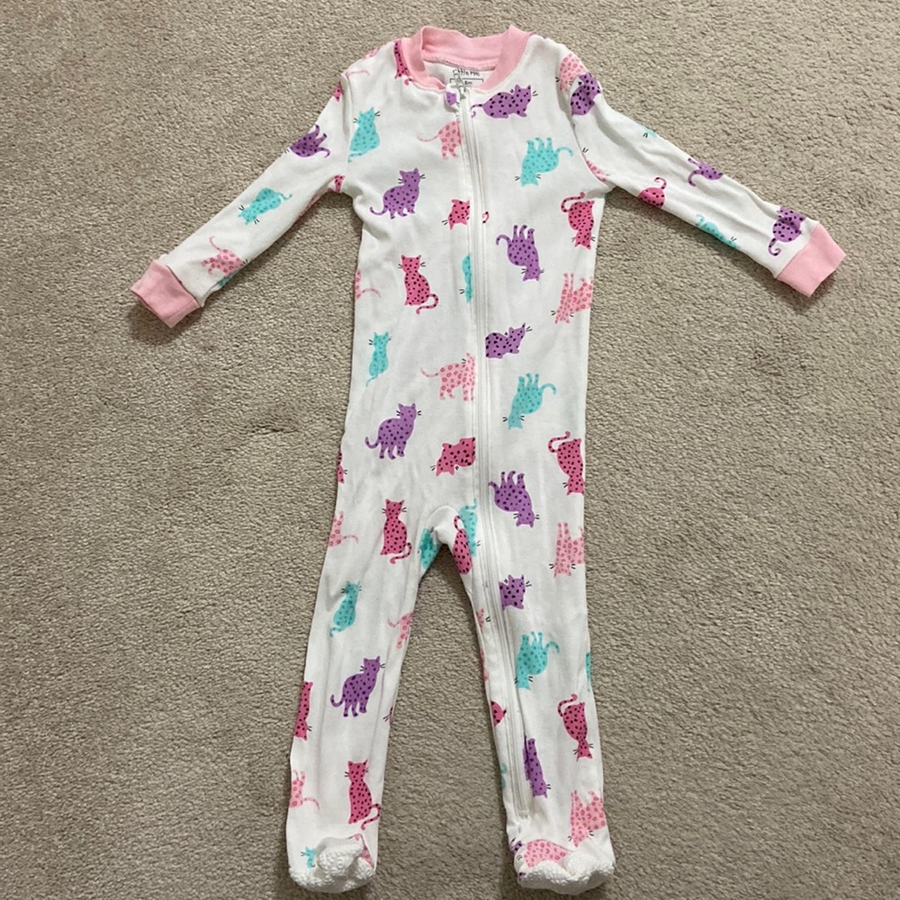 FOOTIE PAJAMAS